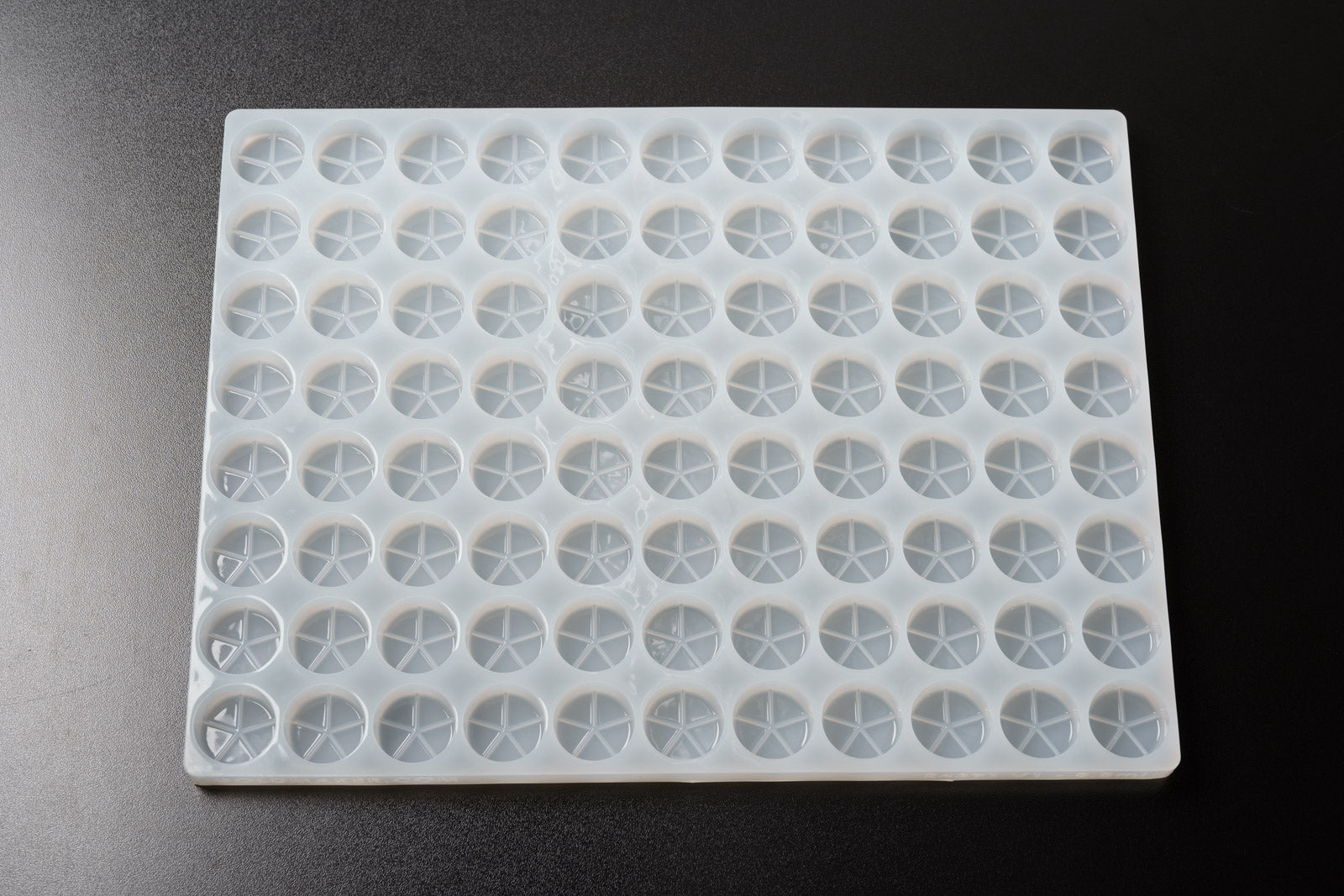 8.8mL Multidose Round Candy Depositor Mold - 88 Cavities - 24391