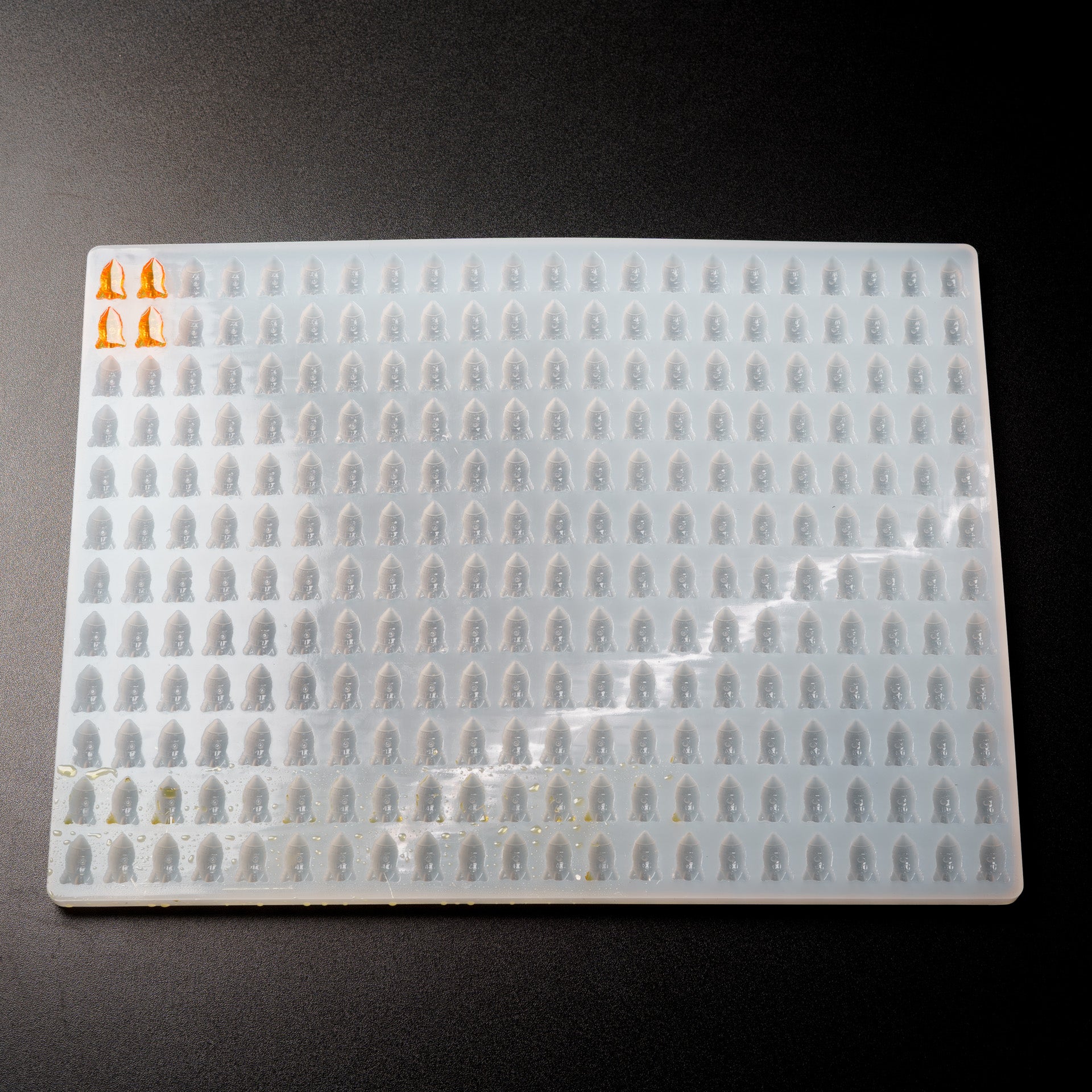 1mL Rocketship Candy Depositor Mold - 264 Cavities - 22191