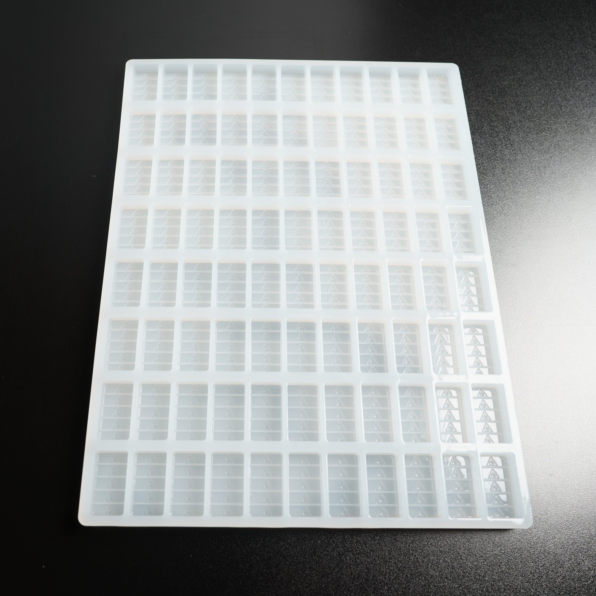 8mL Multidose Rectangle Candy Mold - New Jersey THC Symbol - 88 Cavities