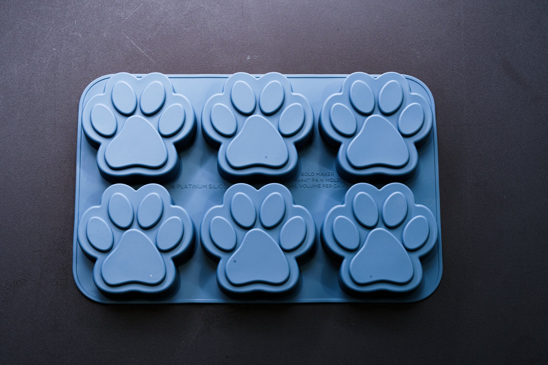 4" Paw Print Mold - 6 Cavities (173mL each) - 22892