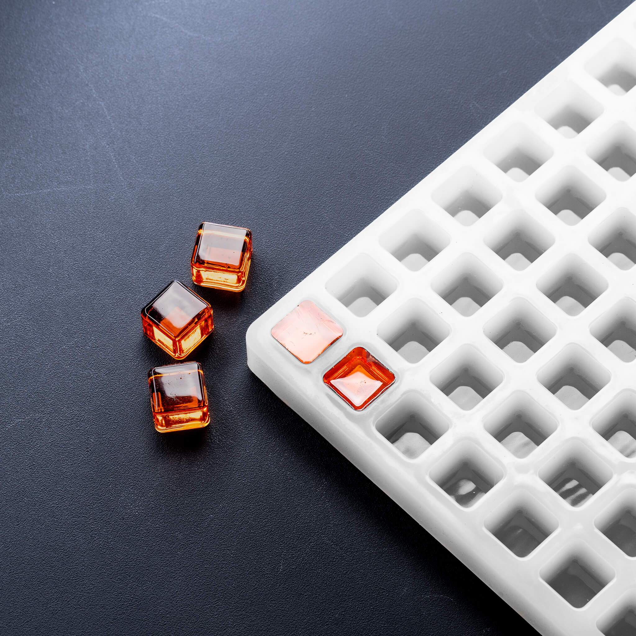 5mLCubeCandyGummyDepositorMoldPlain165Cavities100PercentPlatinumSiliconeOrangeGummies