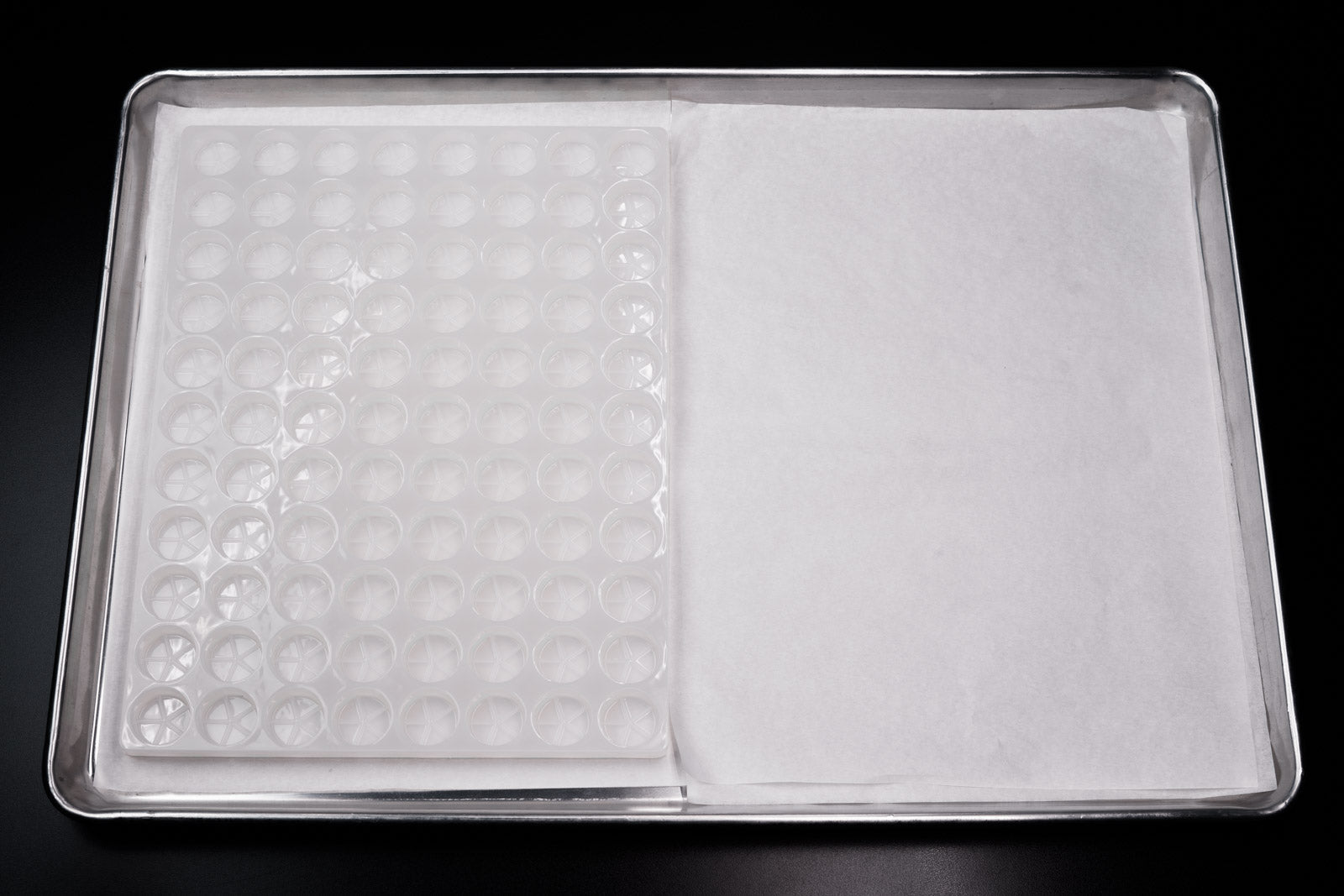 8.8mL Multidose™ Round Candy Depositor Mold - 88 Cavities - 24391