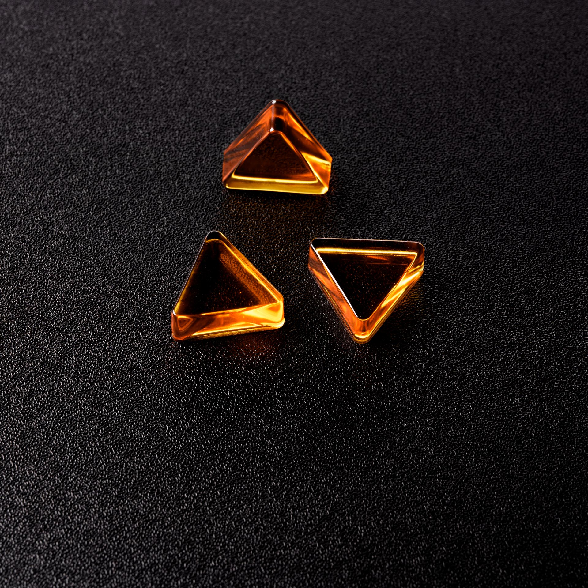 22132 - 2mL Triangle Plain mold-by-bold-maker.jpg__PID:4da7be0f-bc3a-4720-9daa-2e3d0da950f4