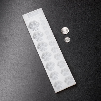 0.05 - 10mL Paw Print Sampler Candy Mold - 19 Cavities - 23423
