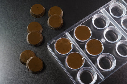 18.52mL Peanut Butter Cup Chocolate Mold - 12 Cavities - 23557