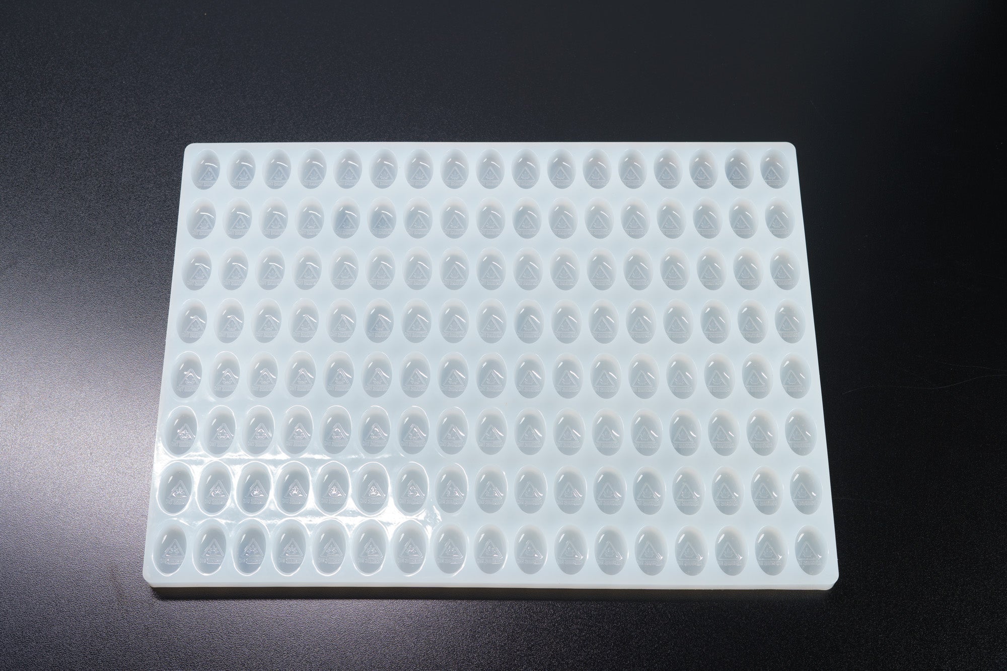 4mL Oval Candy Depositor Mold - MA, ME, RI, VT THC Symbol - 136 Cavities - 23966