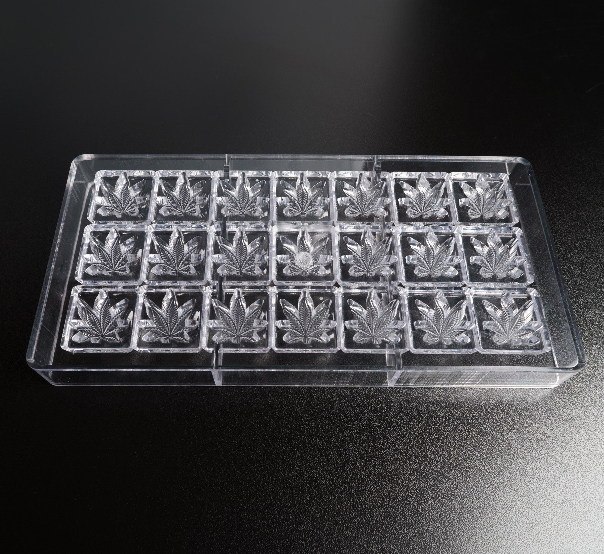 4mL Cannabis Leaf Chocolate Mold - 21 Cavities