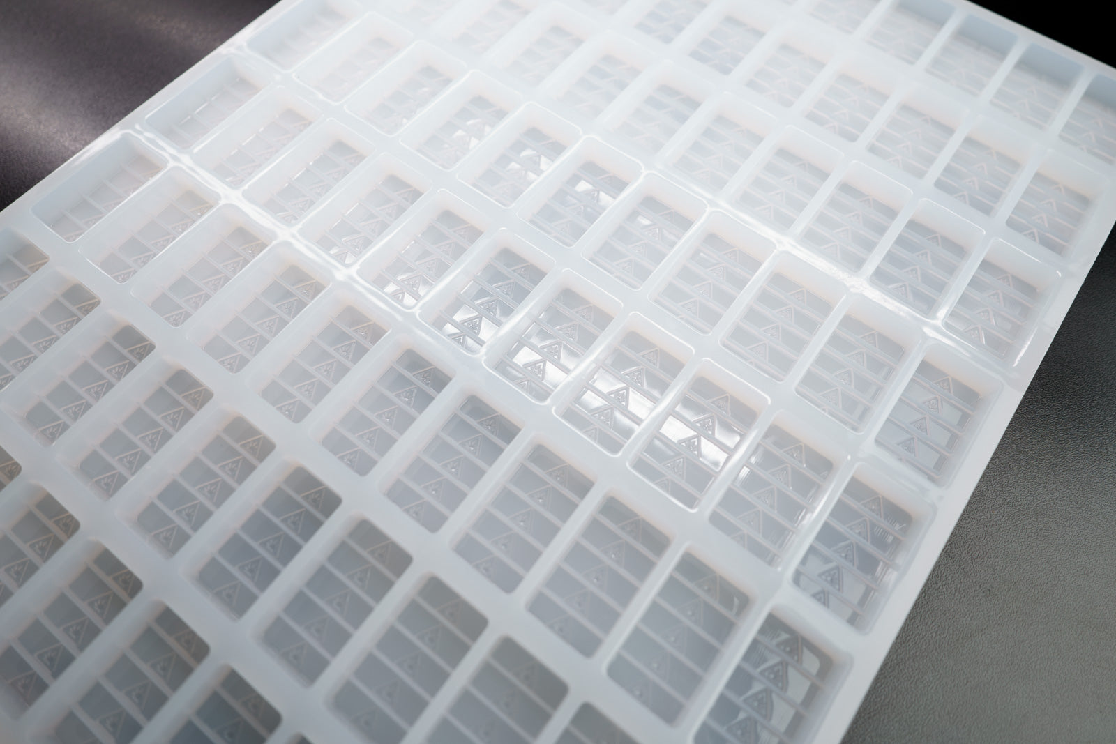 8mL Multidose™ Rectangle Candy Mold - New Jersey THC Symbol - 88 Cavities - 24035