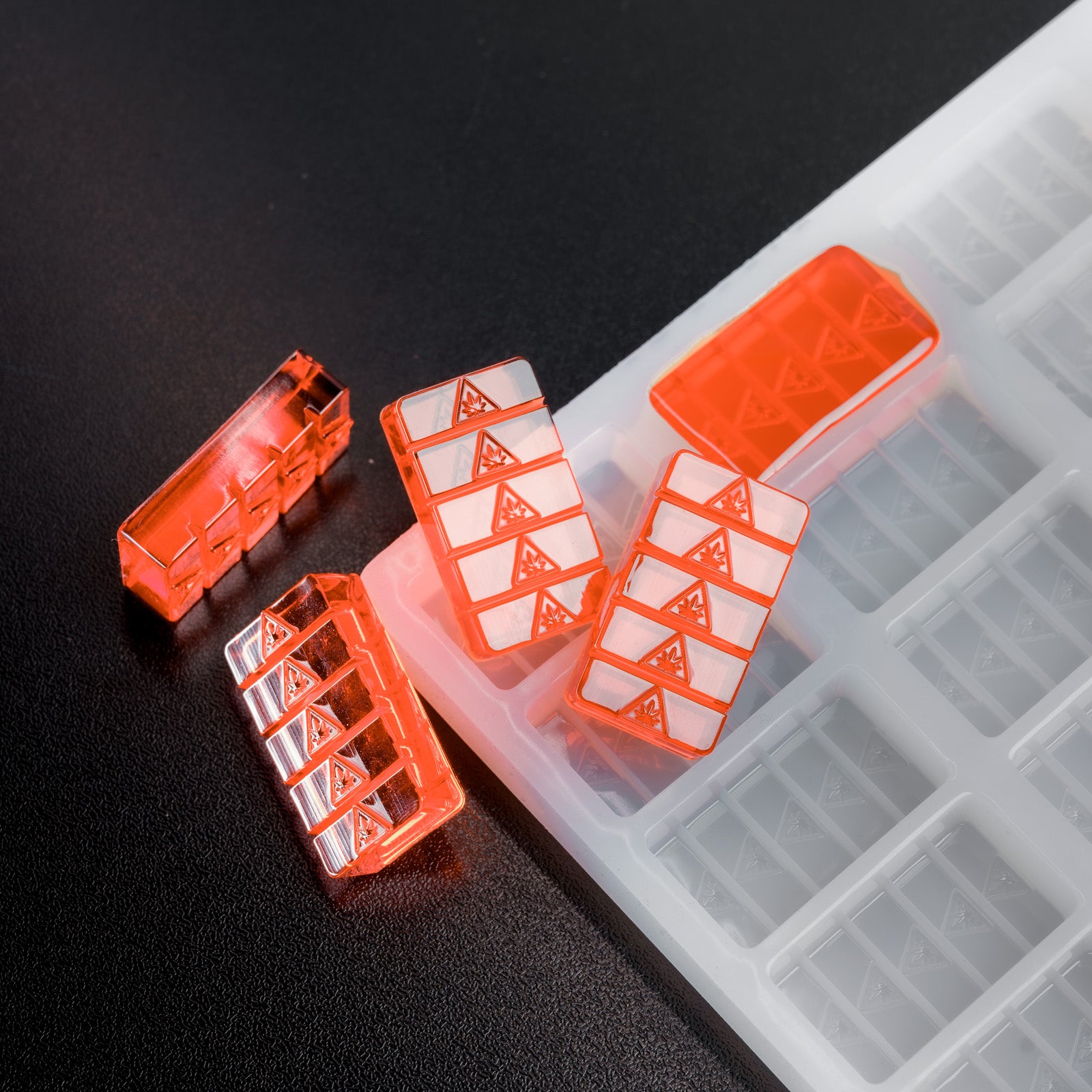 8mL Multidose™ Rectangle Candy Mold - New Jersey THC Symbol - 88 Cavities - 24035