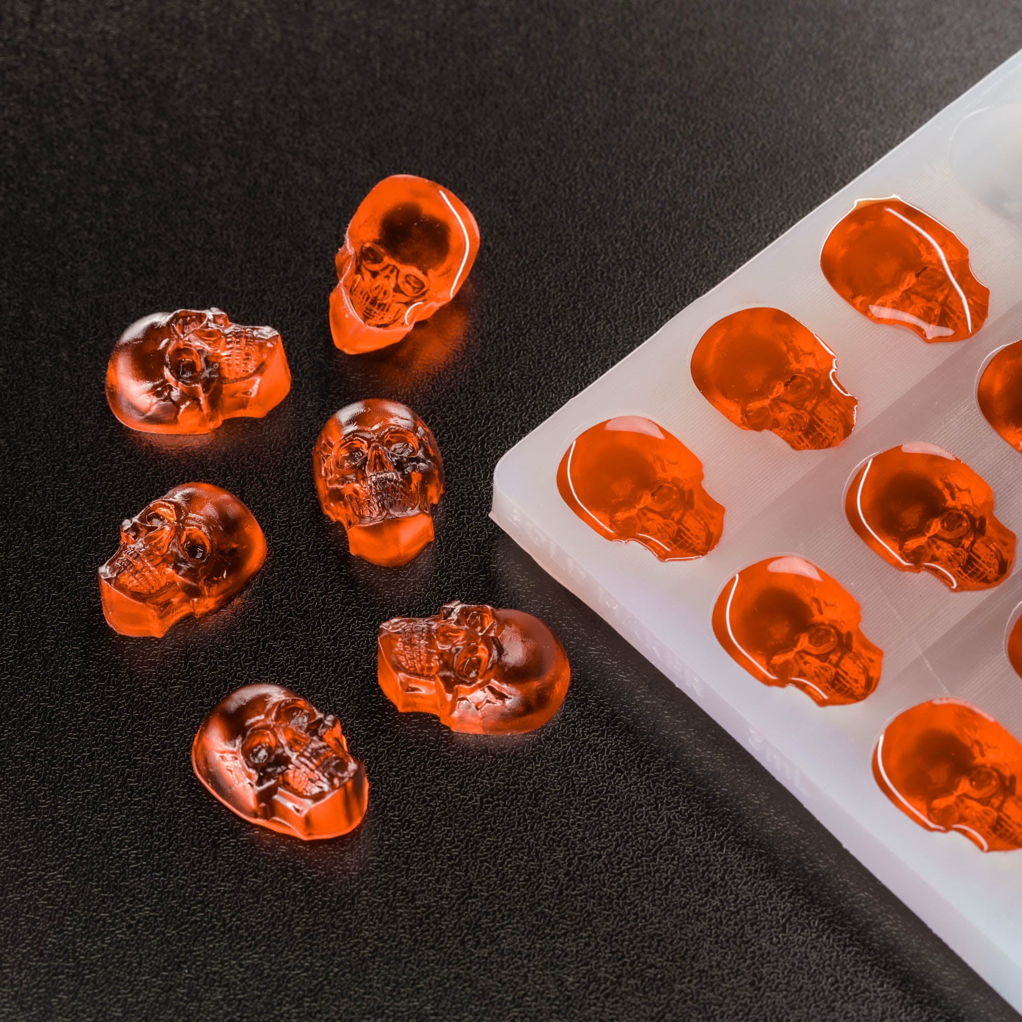 3mL Anatomical Skull Candy Depositor Mold - 132 Cavities - 23803