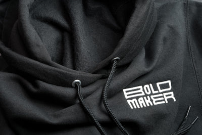 Bold Maker™ Black Hooded Sweatshirt – Relaxed-Fit Core Fleece Logo Hoodie
