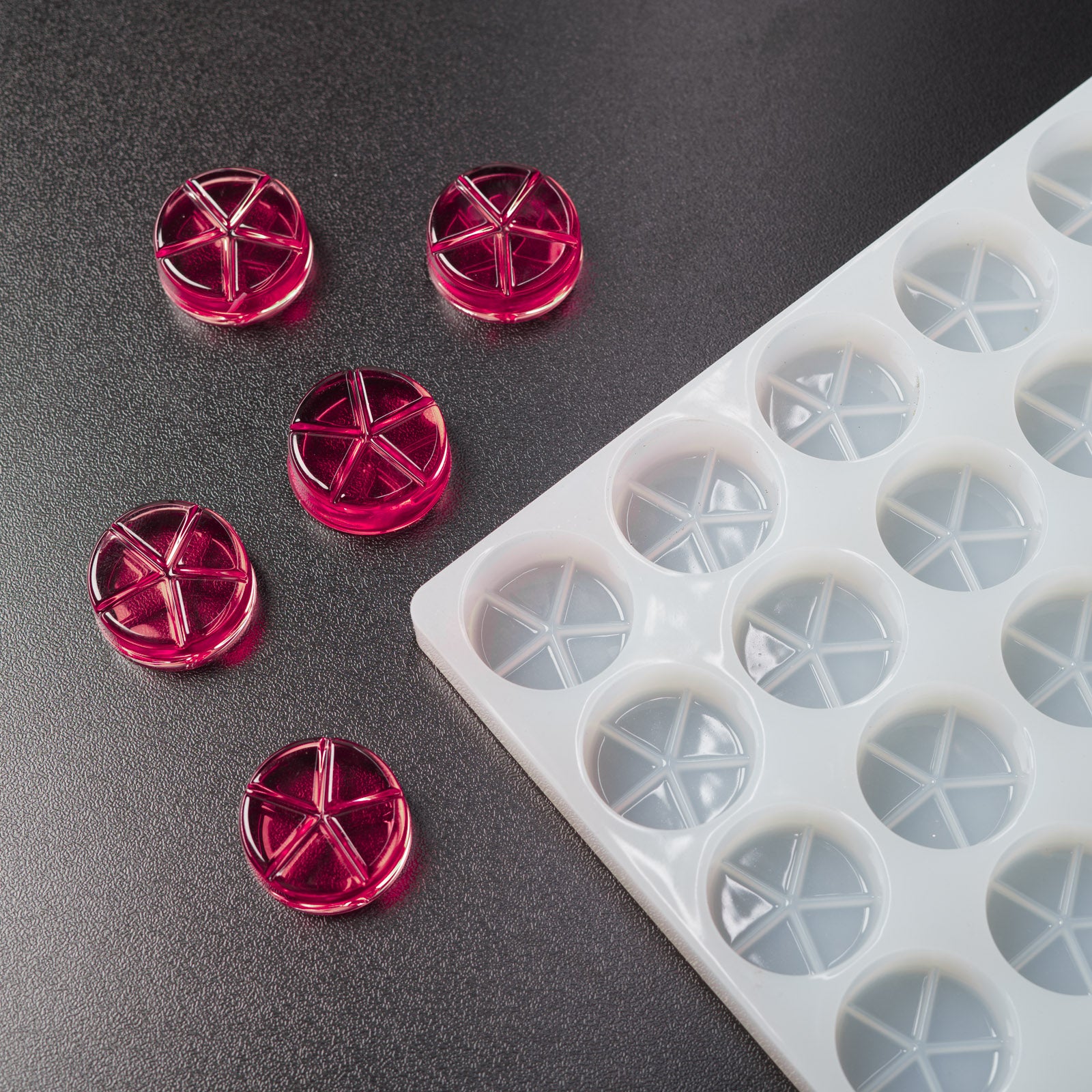 8.8mL Multidose™ Round Candy Depositor Mold - 88 Cavities - 24391