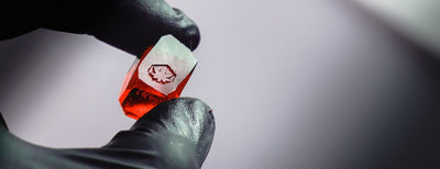 3.8mLGemstoneCandyDepositorMold100%platinumsiliconehandcloseupredgummy