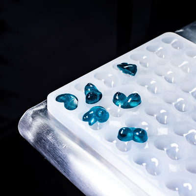 3mLNoveltyBoobCandyGummyMoldPlain56Cavities100PercentPlatinumSiliconeBlueGummiesMetalTray