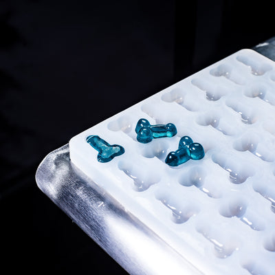 3mLNoveltyPenisWillyCandyGummyAdultNoveltyMold100percentPlatinumSiliconeBlueCandiesGummiesCornerofmold