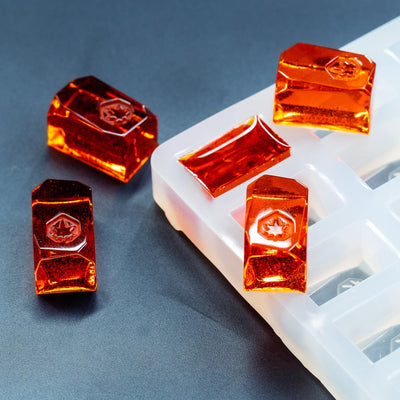 closeup3.8mLGemstoneCandyDepositorMold100%platinumsiliconeorangegummies